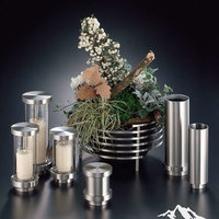 Kerzenhalter und Blumentopf aus Metall